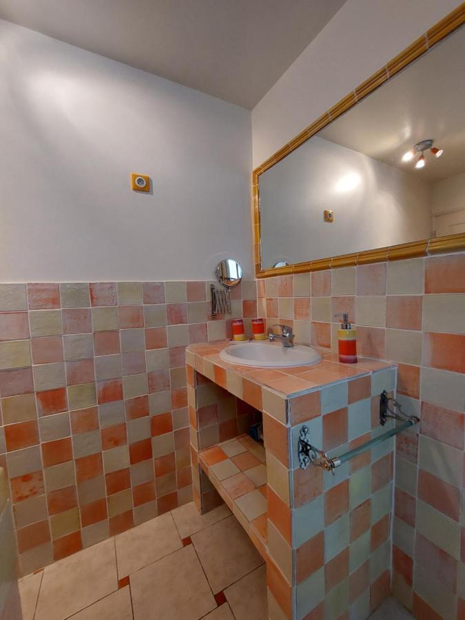 Bed and Breakfast Mas Des Cigognes Le Thor Zewnętrze zdjęcie
