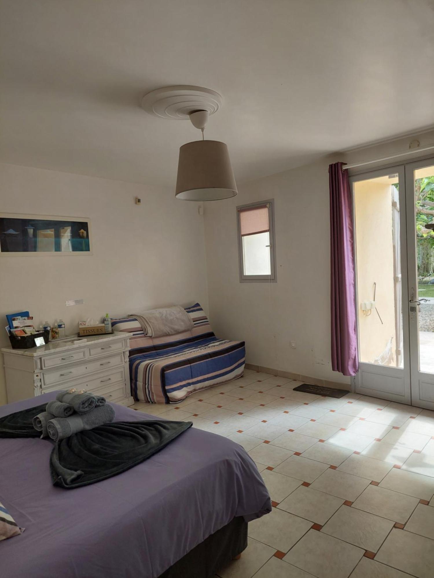 Bed and Breakfast Mas Des Cigognes Le Thor Zewnętrze zdjęcie